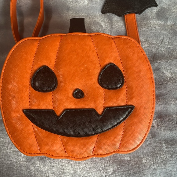 Brand new pumpkin purse - Picture 3 of 11